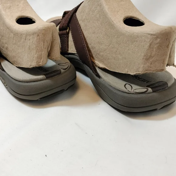 Merrell Bracken Brown Leather Sandals - Picture 8 of 9